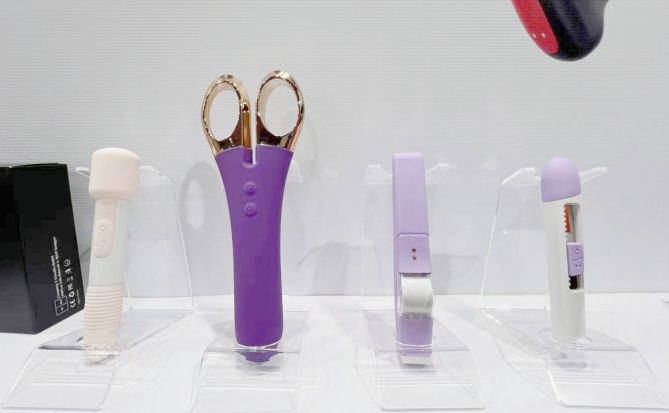 We-Vibe How Promotion on Social Media and Ads